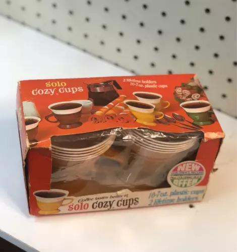 Vintage Solo Brand Cozy Coffee Cups Mugs