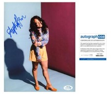 Stephanie Hsu "Everything Everywhere All at Once" AUTOGRAPH Signed 8x10 Photo