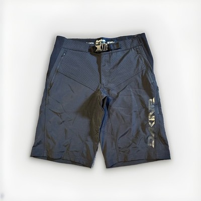 Brand New Dakine Trillium Men s Biking Shorts Black Size Large Bike Sample Bnwt