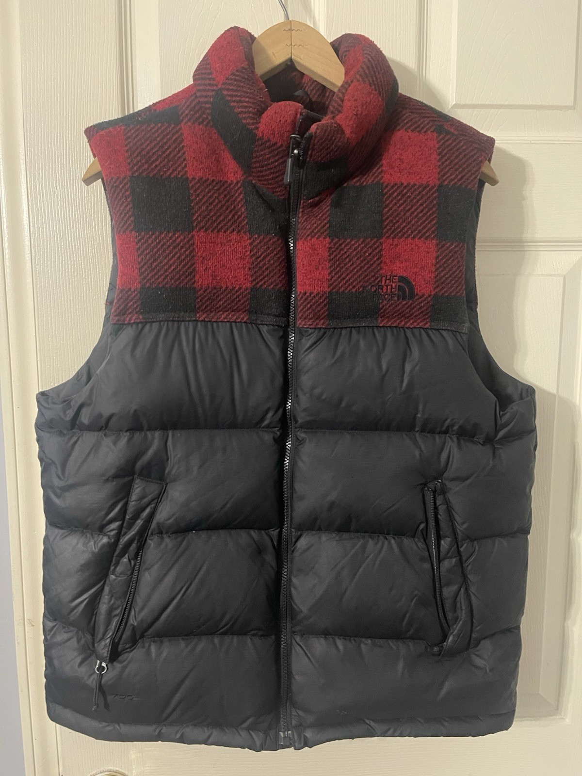 North Face Nuptse 700 Lumberjack Buffalo Plaid Down Vest in Red Black Size Medium