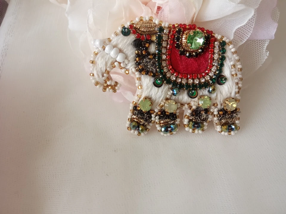 Broche Textil Elefante Indio Elegante Joyería Bordada Animal Regalo Navidad Foto 4 de 4