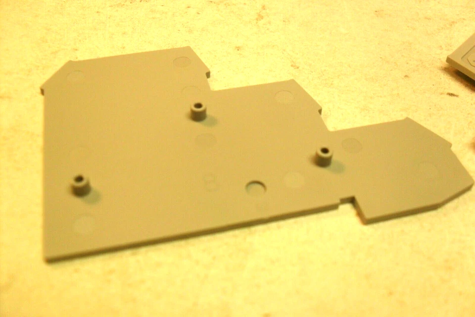 QTY 50 -  Allen-Bradley 1492-EBTS3 New Gray End Barrier  New in Factory Box - Image 3 of 4