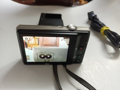 Nikon Coolpix S6150 16,0 megapixel fotocamera digitale - argento - Foto 3 di 12