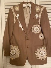 VINTAGE WOMENS BLAZER.     16  Wide  30  Long