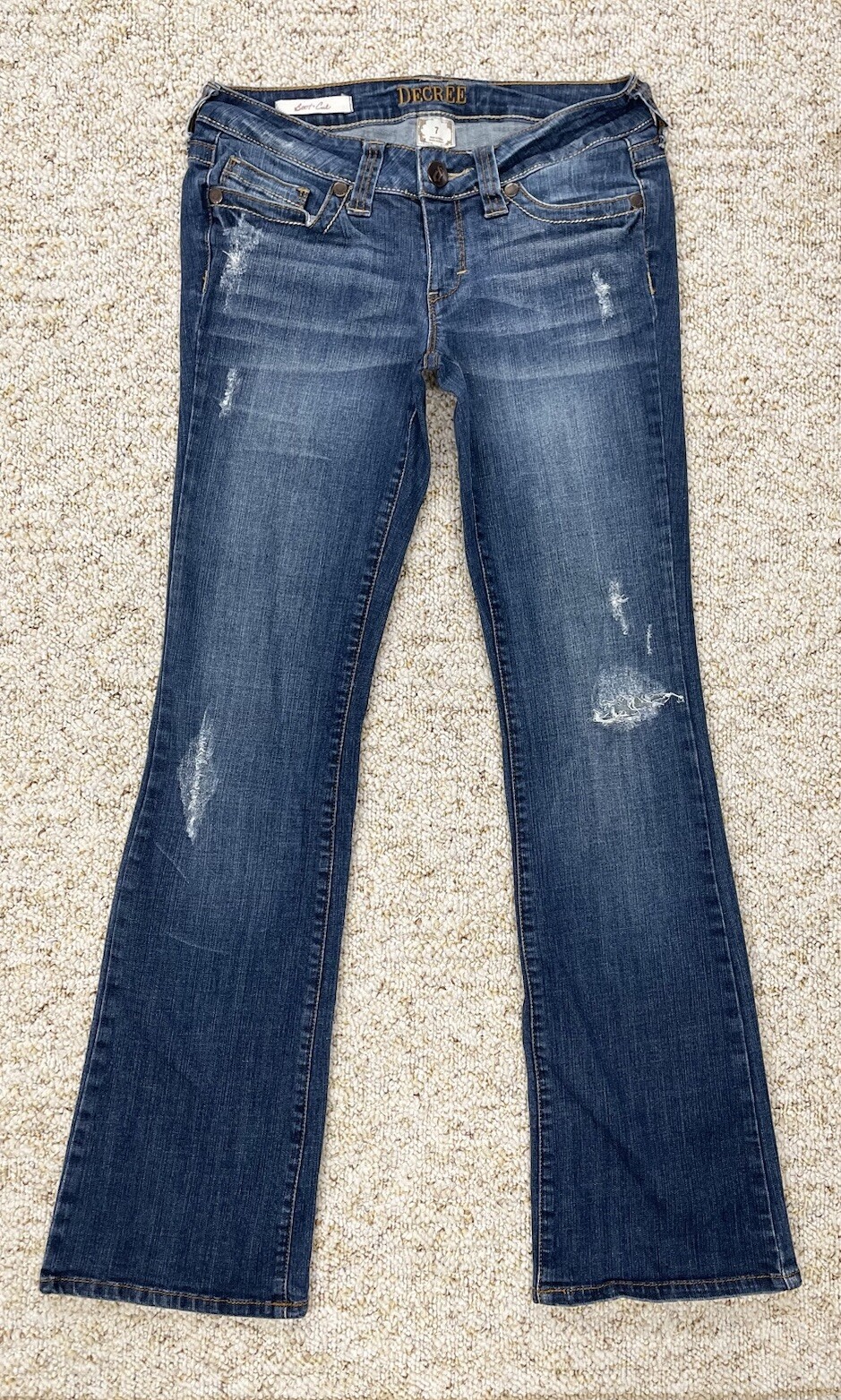 Juniors Size 7 Boot Cut Distressed Low Rise Stretch (28x32)