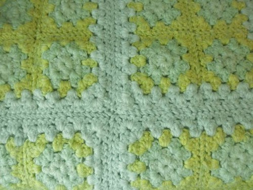 Handmade Baby Afghan Ice Blue Green Yellow Granny Squares Fringe 57 X 44 - Picture 3 of 4