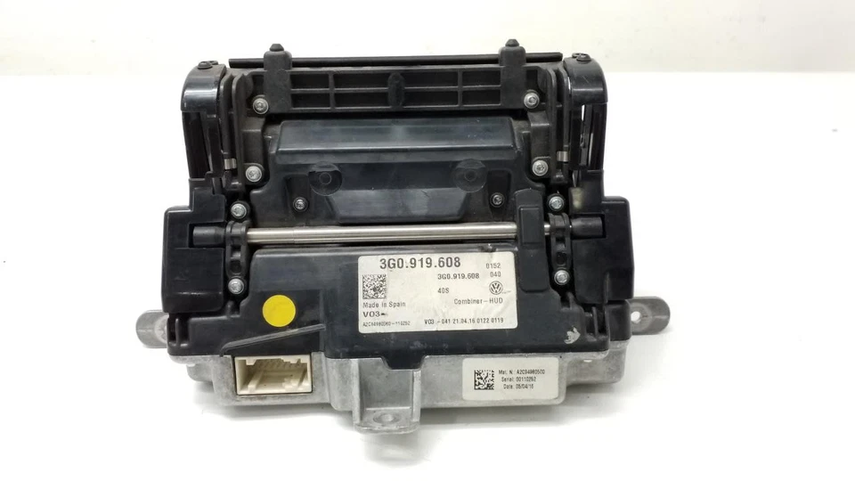 Volkswagen PASSAT 3G 2014- MMI Pantalla Navegación 3G0919608 Foto 3 de 4