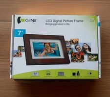 GiiNii 7" Digital Picture Frame 16:9 Widescreen   Open Box Unused