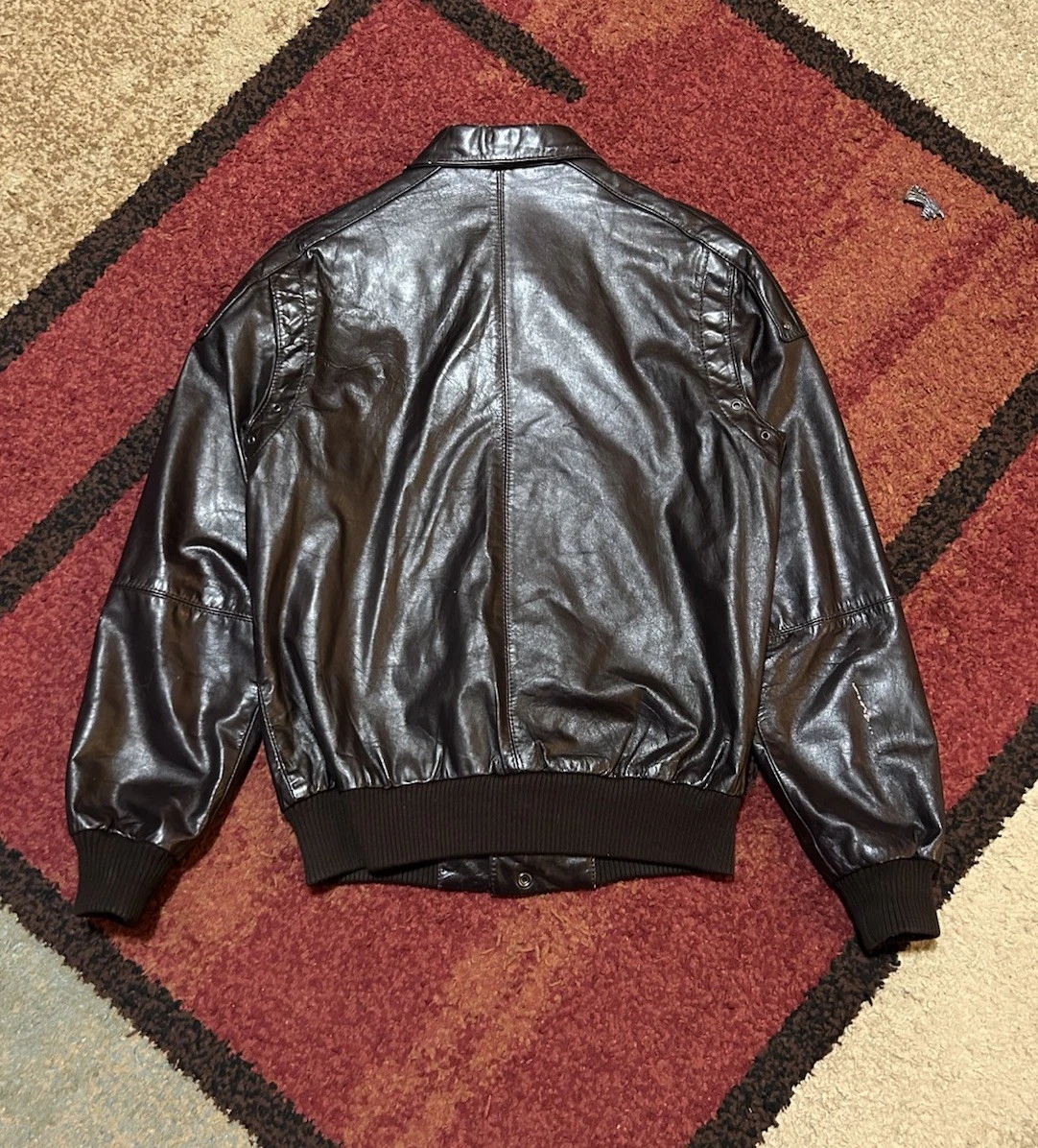 Vintage 1980s Members Only Satin Lined Dark Brown Leather Bomber Jacket Size 36 - product detail image 2
