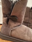 Women's UGG Australia Bailey Button 5803 Boots Sz W6 Chocolate Leather Sheepskin — photo 8