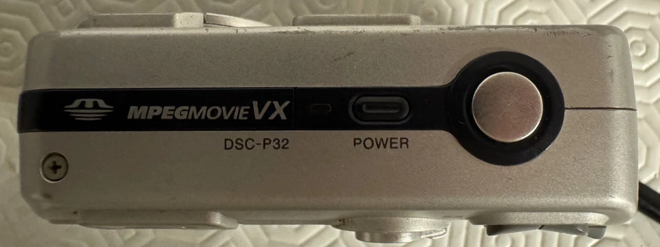 Sony Cyber-shot DSC-P32 3.2MP Digital Camera – Untested - Image 2 of 4