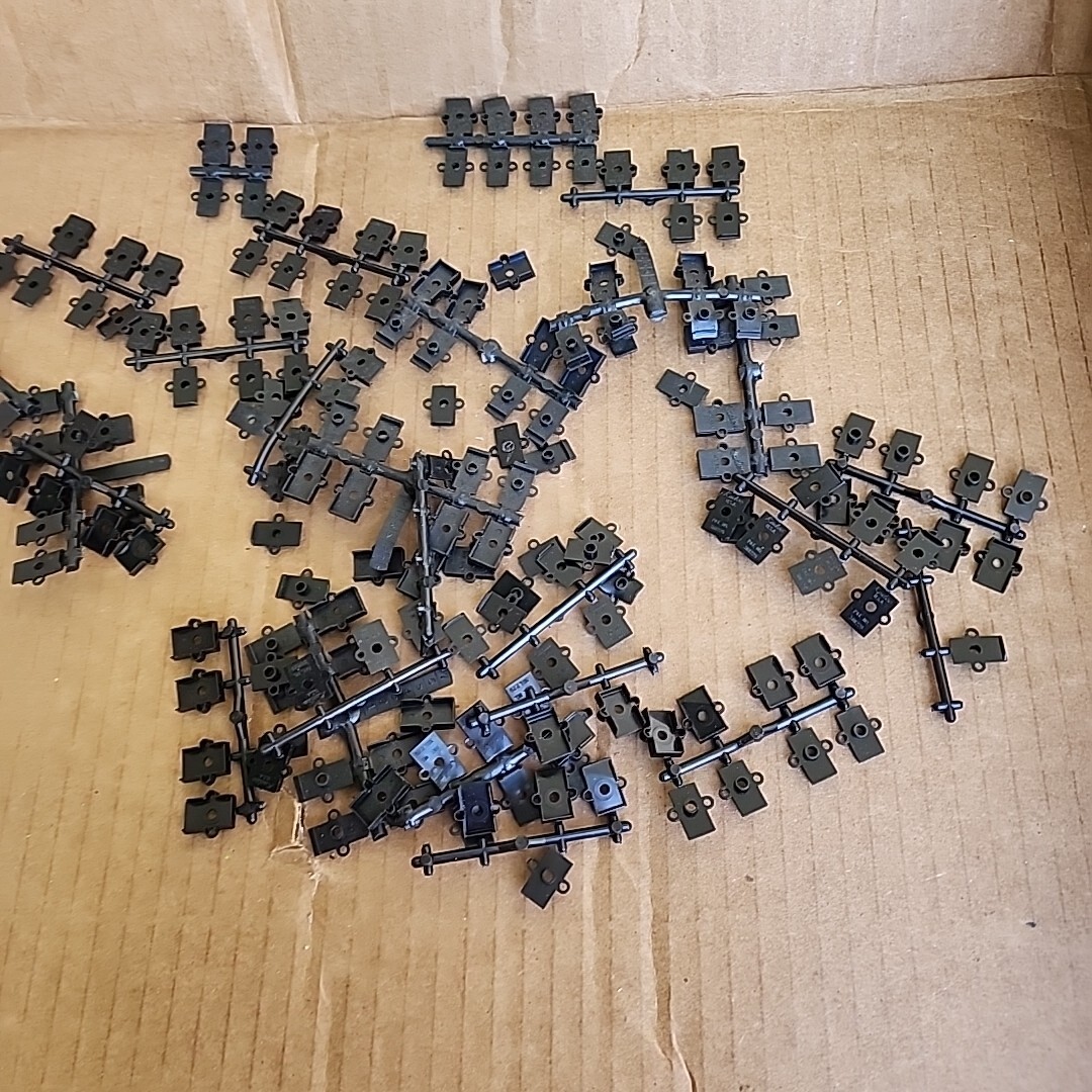 Ho Scale Replacement Or Passenger Car Coupler Conector Parts