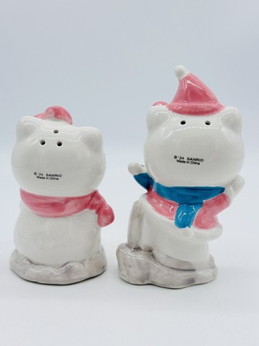 Hello Kitty Salt & Pepper Shakers Winter Ice Skating Blue Sky Clayworks New - Picture 4 of 11