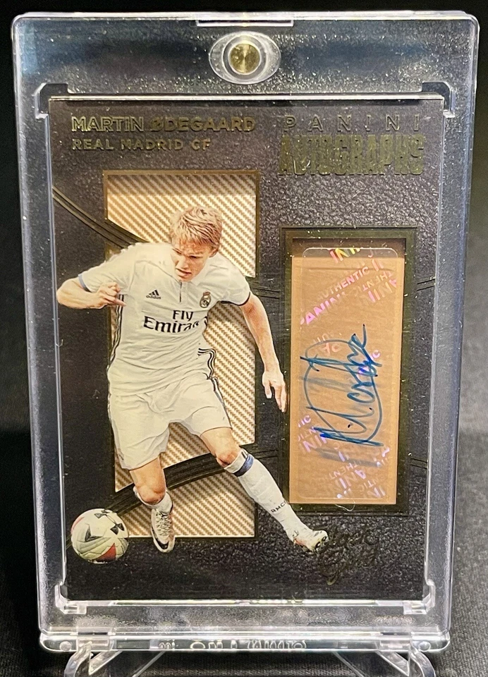 2016-17 帕尼黑金足球马丁死牌签名 #A-MOD 新秀亲笔签名 RC — 第 3/3 张图片