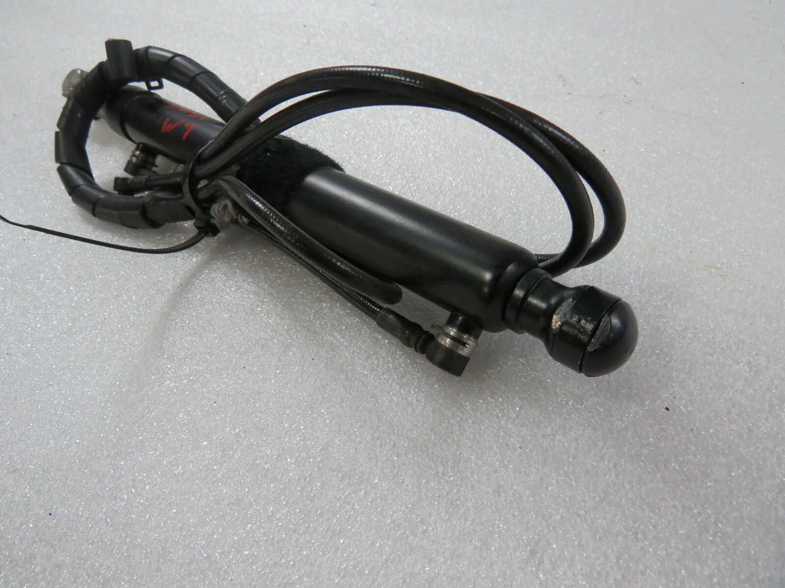 Ferrari California, LH, Left, Main Hydraulic Ram, Used, P/N 81859300
