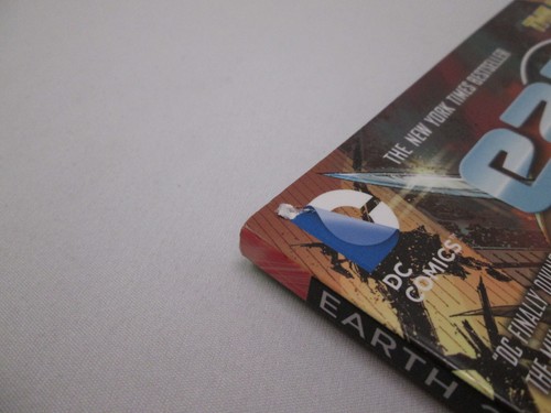 Earth 2 Vol 1 (New 52) THhe Gathering TPB (2014) - Picture 3 of 3