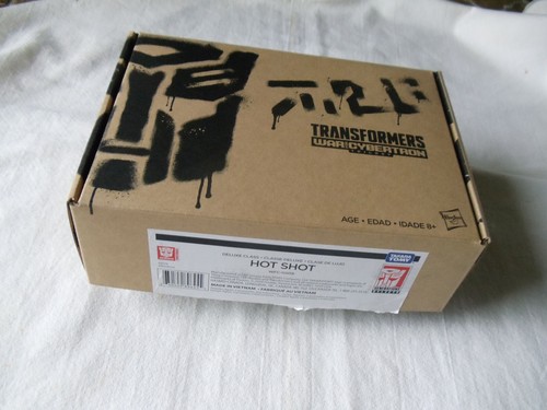 Hasbro Transformers War for Cybertron Trilogy Hot Shot WFC-GS09 New - Picture 2 of 2