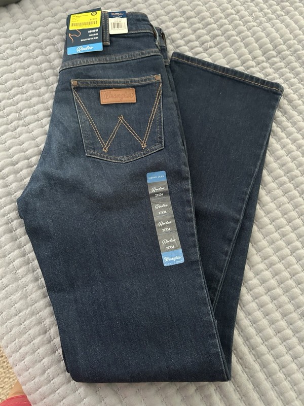 NEW- Women’s Wrangler Rodeo Riding Jeans - Bootcut High Rise 27x34- NEW