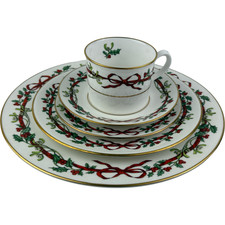 Royal Worcester Holly Ribbons 5 Piece Place S...