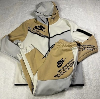 Nike Tech Sweat Suit Men s XL/L Hoodie Joggers Graphic Print