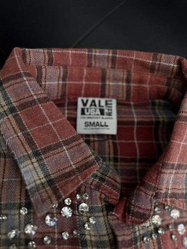 Vale Forever Valley Dreams Full Crystal Stone Flannel Size Small Red NEW - Picture 10 of 10