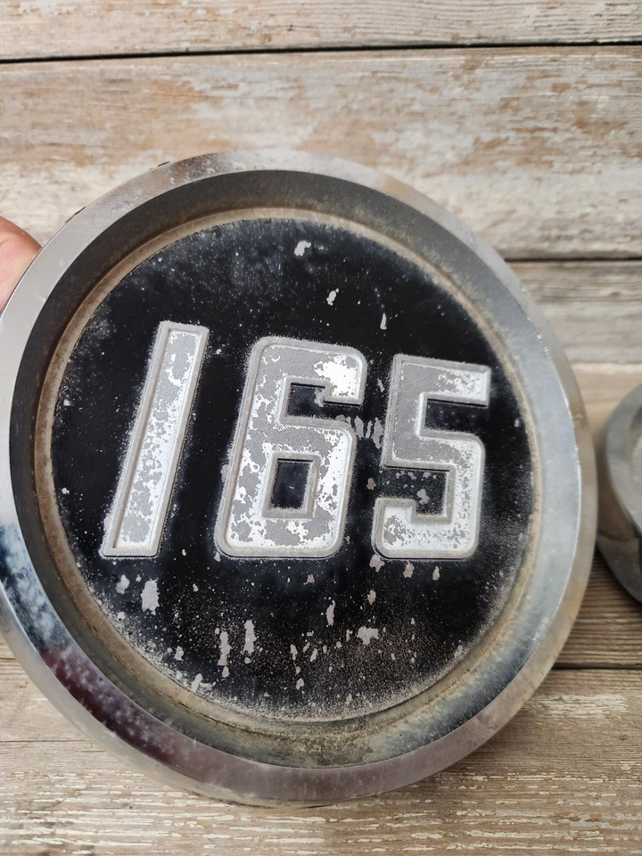 Винтажный оригинальный производитель большой Massey Ferguson 165 наклейки капюшон эмблема значок б/у часть 2 изделия - Изображение 2 из 4