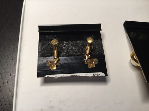 VINTAGE NAPIER faux pearl gold tone leaves clip on earrings and brooch~NWOT! - Picture 2 of 4