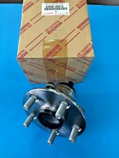 Genuine Lexus 4356050013 Front Ls460  Suspension (Left)Hub & Bearing 43560-50013