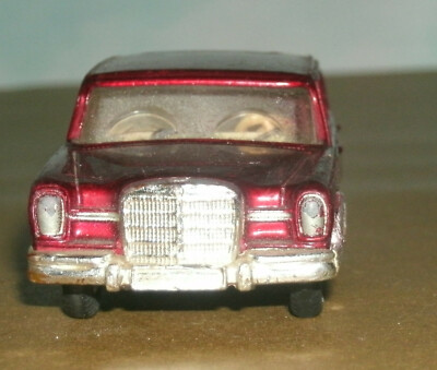 247 Réédition Mercedes Benz 600 Pullman W100 de 1964 au 1/50 CORGI
