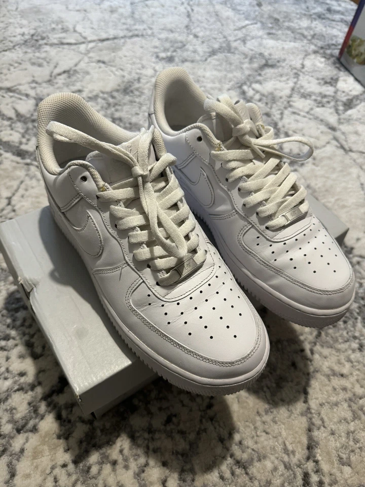 Size 8 - Nike Air Force 1 White, photo 2 of 5
