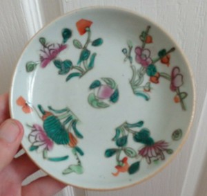 ANTIQUE CHINESE FAMILLE ROSE TONGZHI c1870s PLATE PEACH & LEAF
