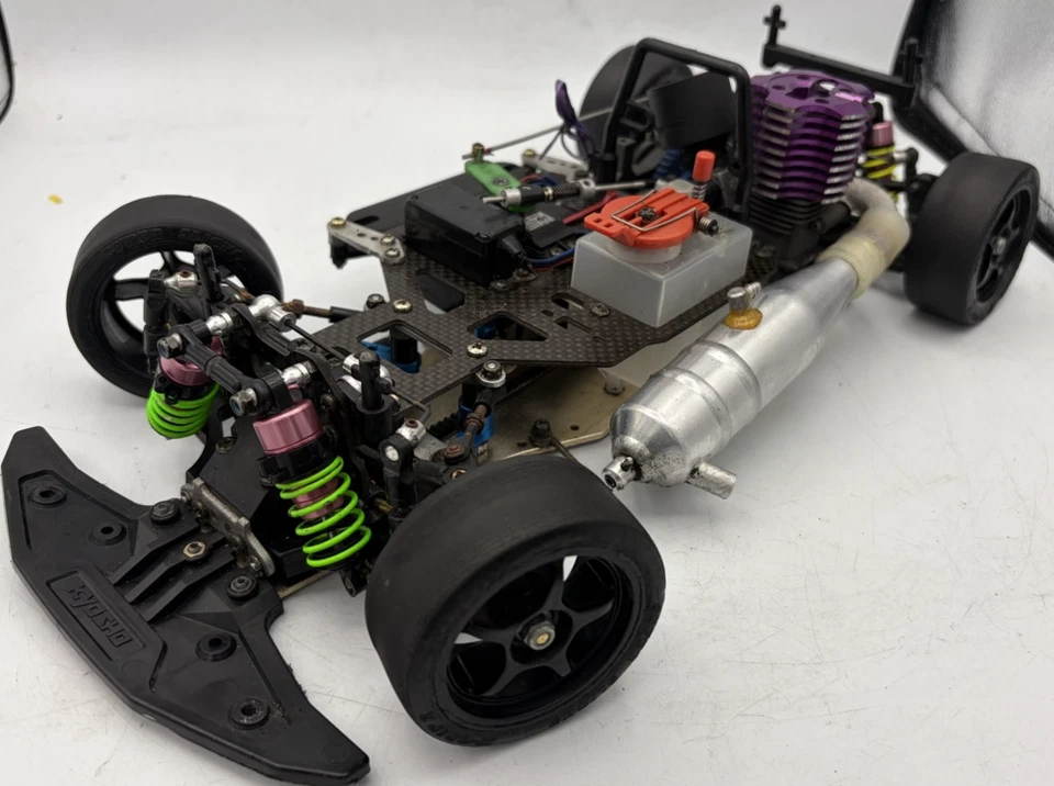 For parts Kyosho engine car 4WD chassis vintage rare - image 1 of 4