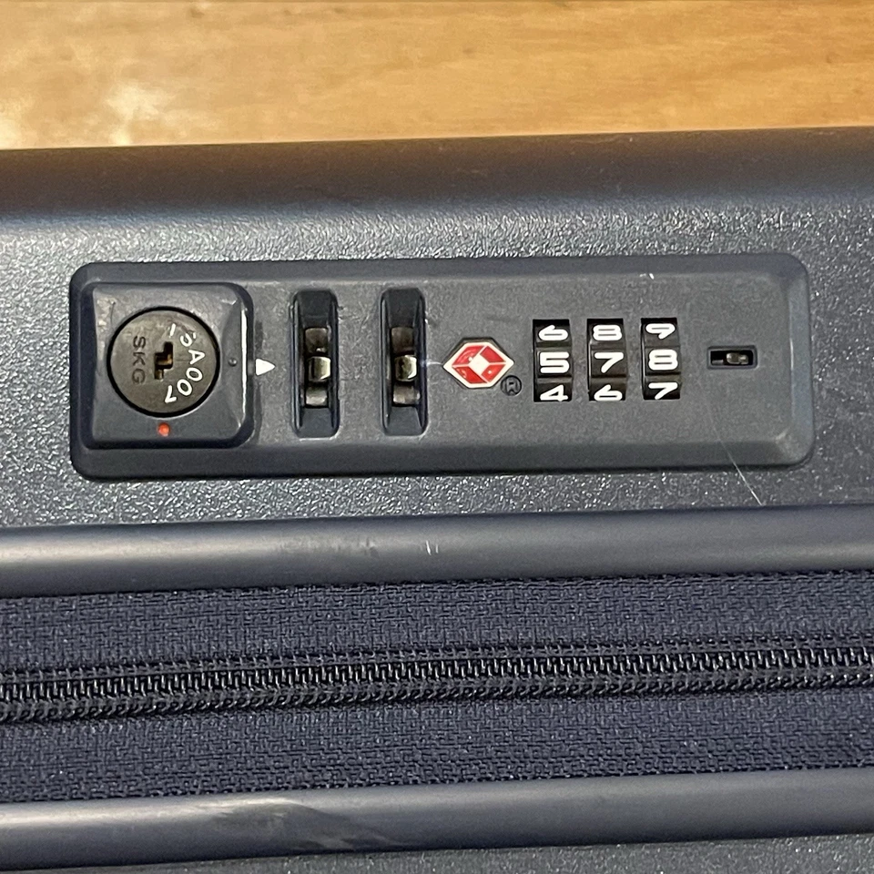 Briggs & Riley Sympatico SU122CXSP-59 ручная кладь темно-синий жесткий спиннер 22 дюйма - Изображение 4 из 4