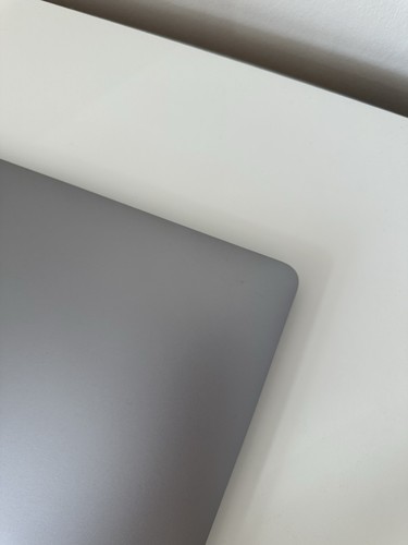 MacBook Pro 13” 2016 8GB Apple Laptop - With Touch Bar - Camera Not Working - Bild 4 von 13