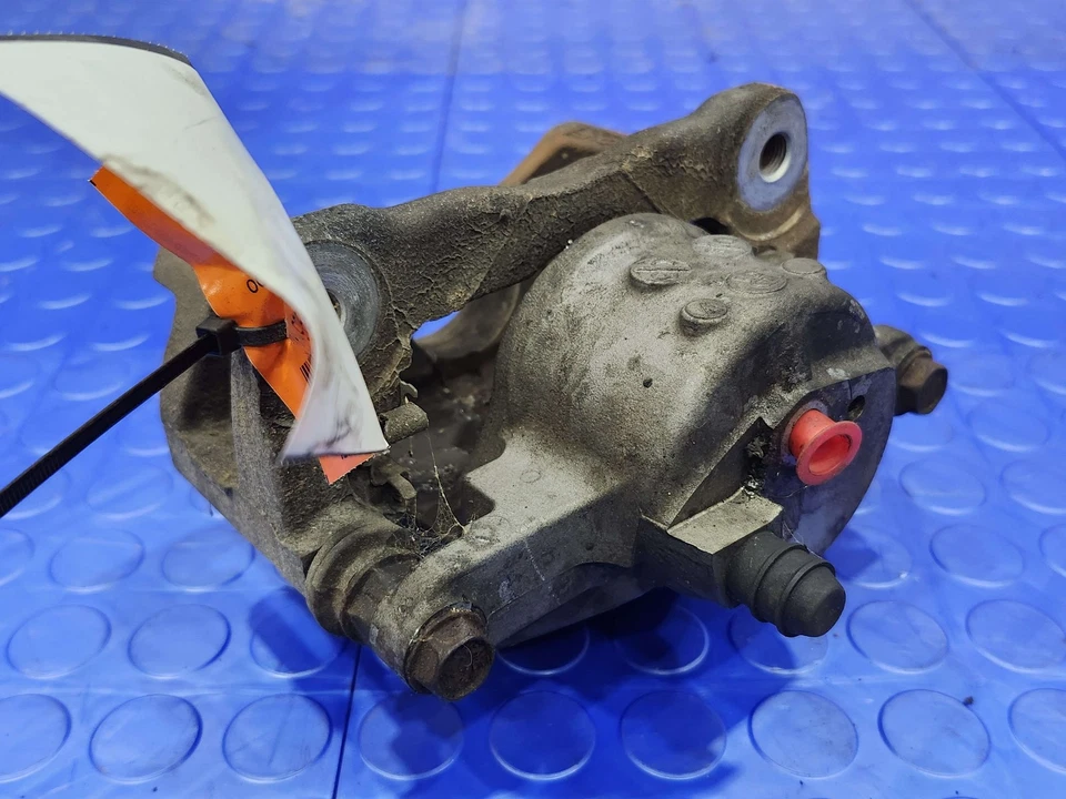 10-22 Toyota Prius Front Brake Caliper Assembly Right Passenger Side OEM - Image 4 of 4