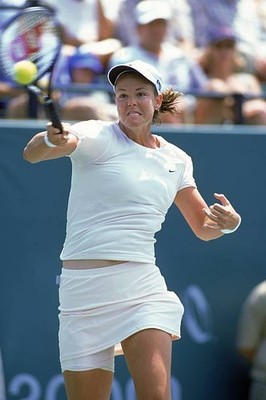 Lindsay Davenport swings for the ball in the match v Venus William- Old Photo