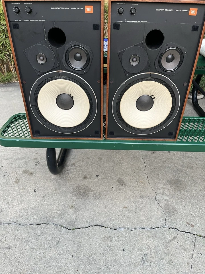 JBL 4311B Studio Speakers pair Jbl 2213H Le25-2 Le5-10 control monitors  - Image 2 of 4