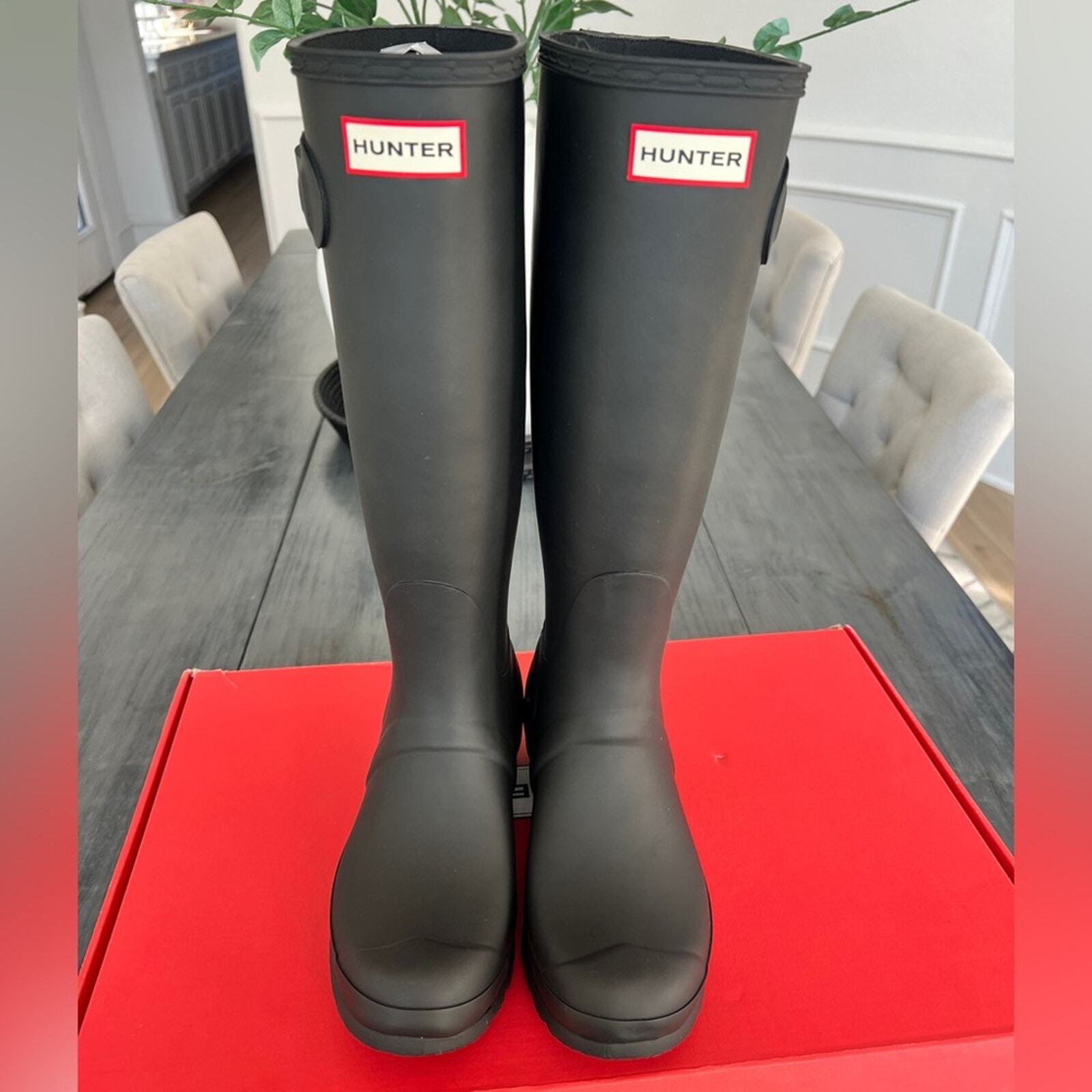 Hunter Women’s Original Tall Rain Boot! NIB! Size 7