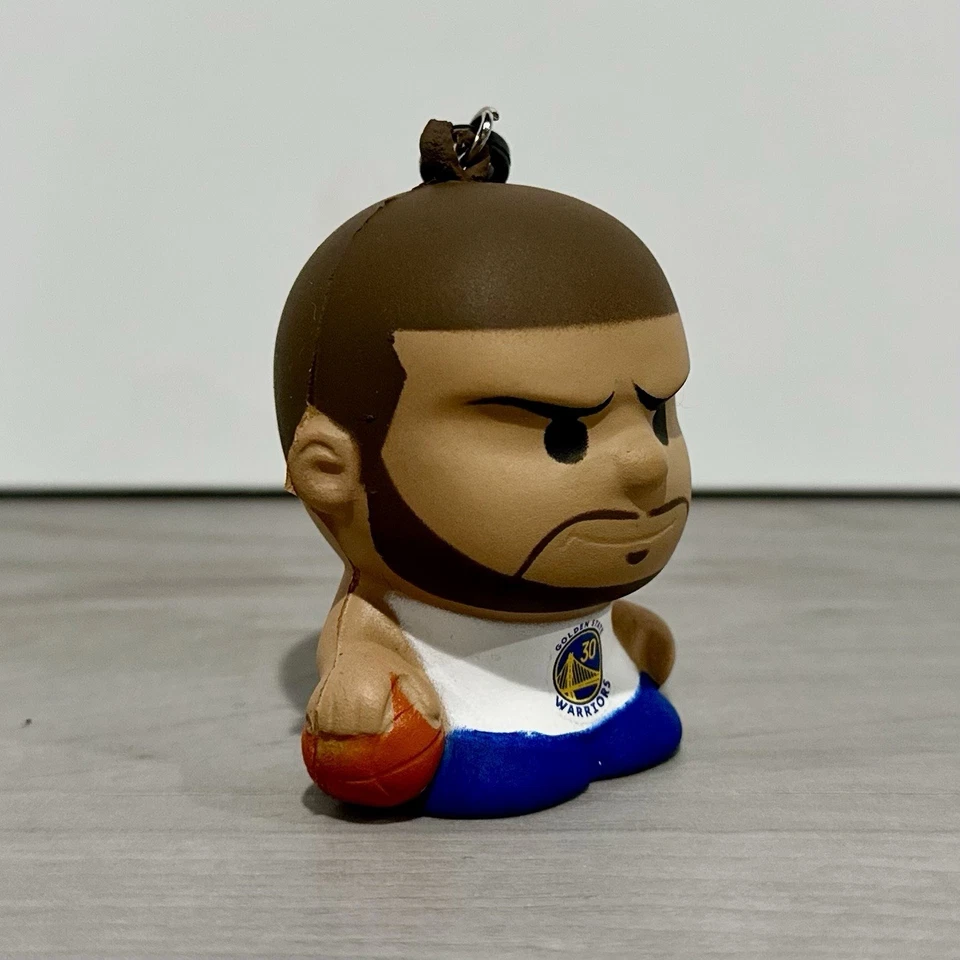Stephen Curry #10 Squeezmate - Juego de coleccionista de la NBA - Llavero de 2,5” Foto 2 de 4