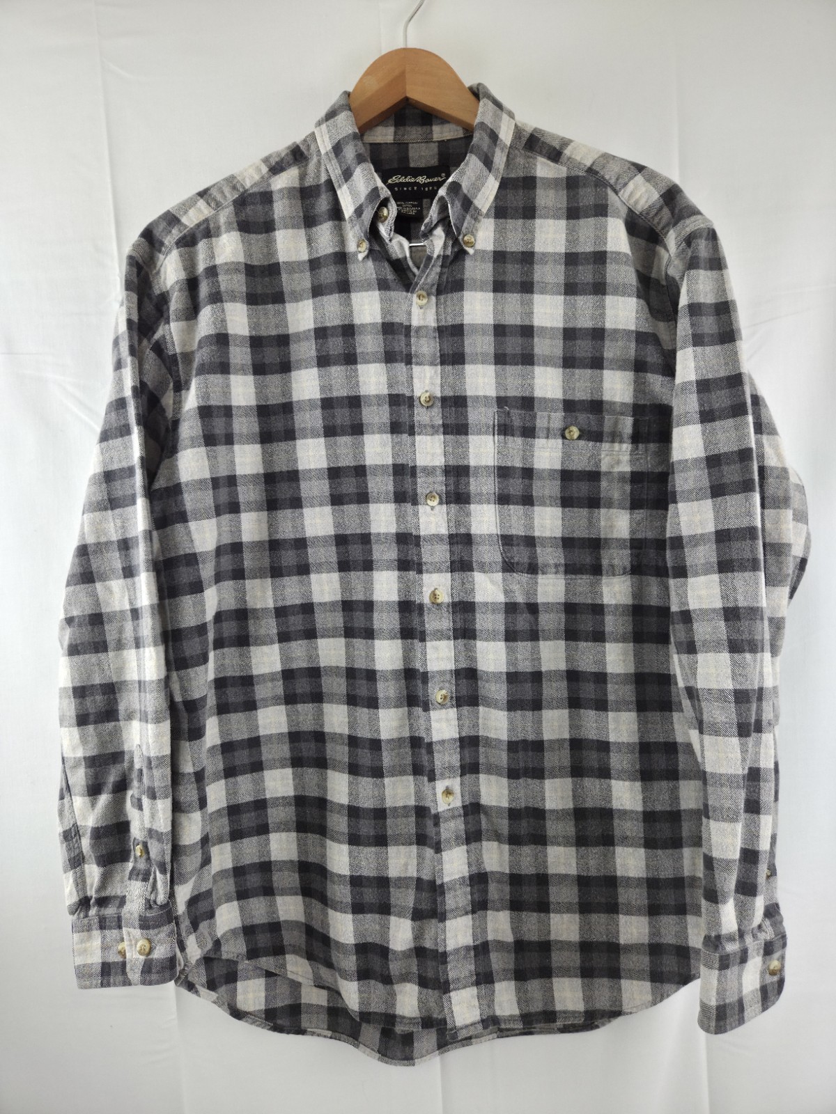 Eddie Bauer 100% Cotton Grey Plaid Flannel Men's Button Down Long Sleeve Shirt M