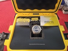 Invicta Pro Diver Quartz 40mm Black Dial Stainless Bracelet Date Box Papers