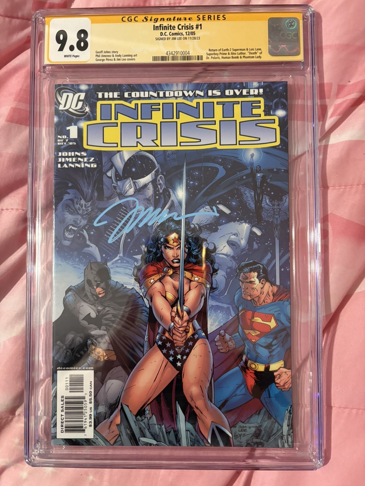 Infinite Crisis 1 CGC SS 9.8 Jim Lee Wonder Woman Cover 12/05
