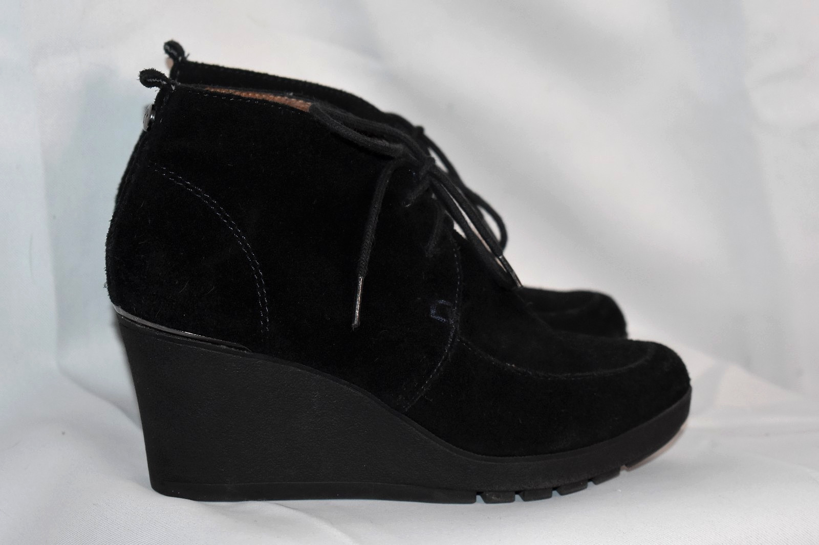 Women's US Size 5 Donald J Pliner NILO Genuine Suede Ankle Booties