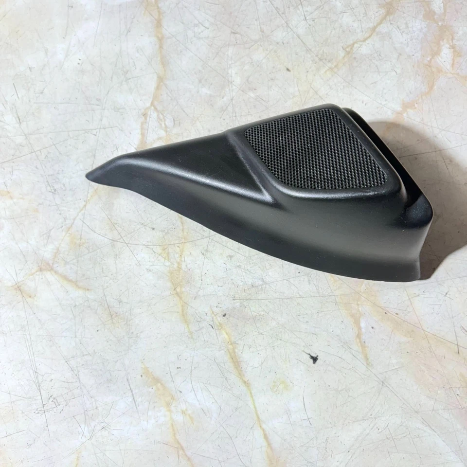VOLVO V50 S40 C30 FRONT DOOR SPEAKER TWEETER TRIM COVER RIGHT 2007-2012 8679629 - Image 3 of 4