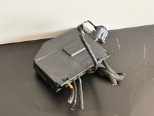 15 16 17 18 19 20 21 Ford Edge Engine Battery Terminal Fuse Relay Box Oem F618c
