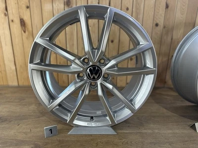 1x Original Alufelge Pretoria VW Golf 7,5Jx18 ET51 5G0071498A 5G0601025EC - Bild 1 von 4
