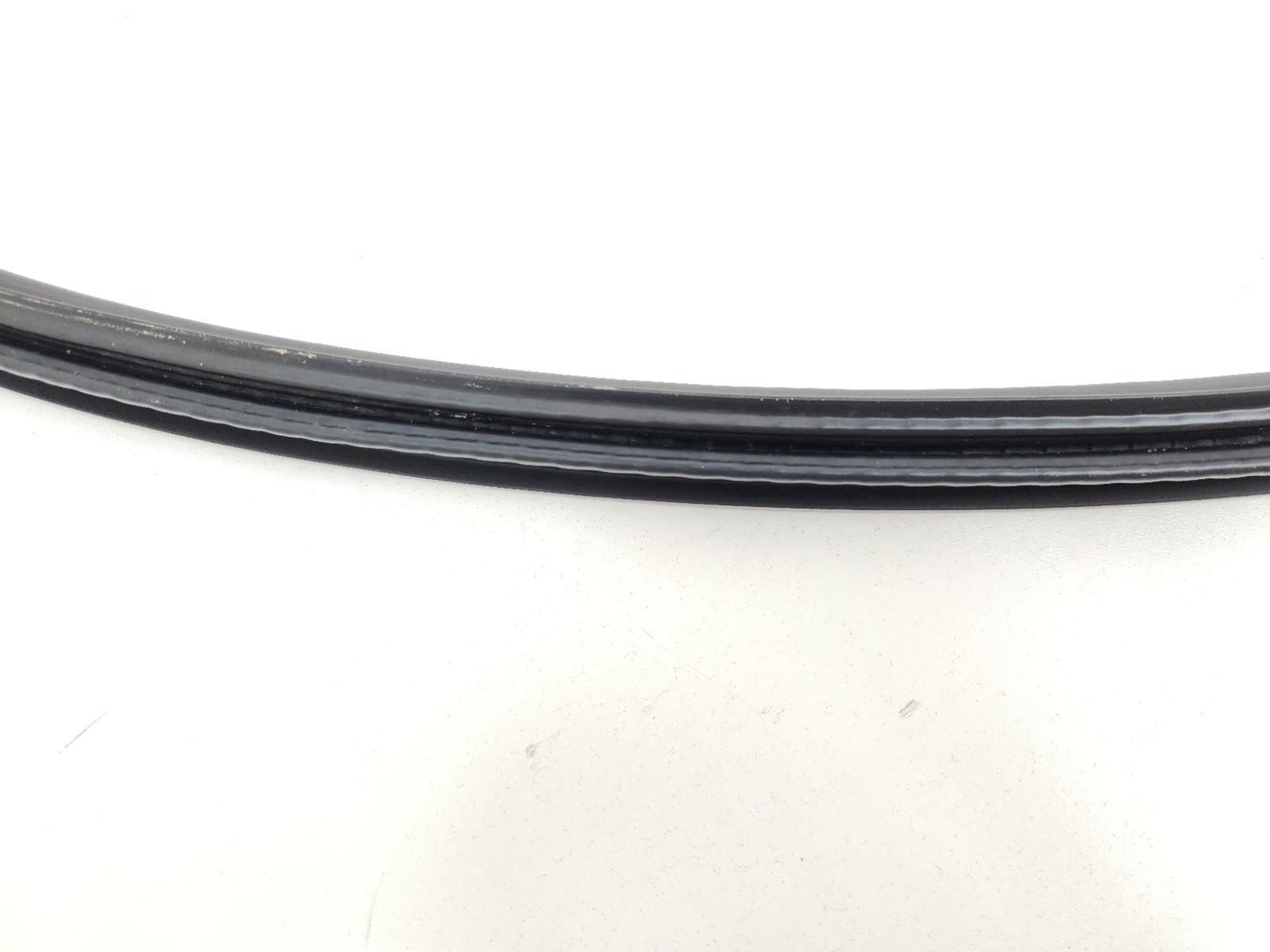 2015-2017 MCLAREN 675LT FRONT RIGHT SIDE DOOR RUBBER WEATHERSTRIP STRIP SEAL OEM