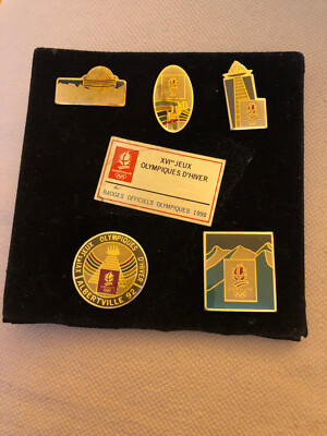 Jeux Olympiques - Pin's Jeux Olympiques Barcelona Alberville 92 réf 4893