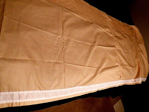 Nuevo brillo de seda beige de 43"" de ancho 25"" de alto - Imagen 4 de 9