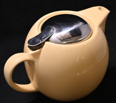 Zero Japan Round Teapot for Two Banana